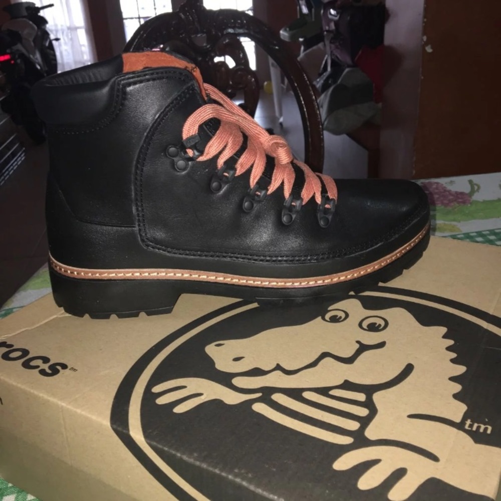 Men’s crocs boots